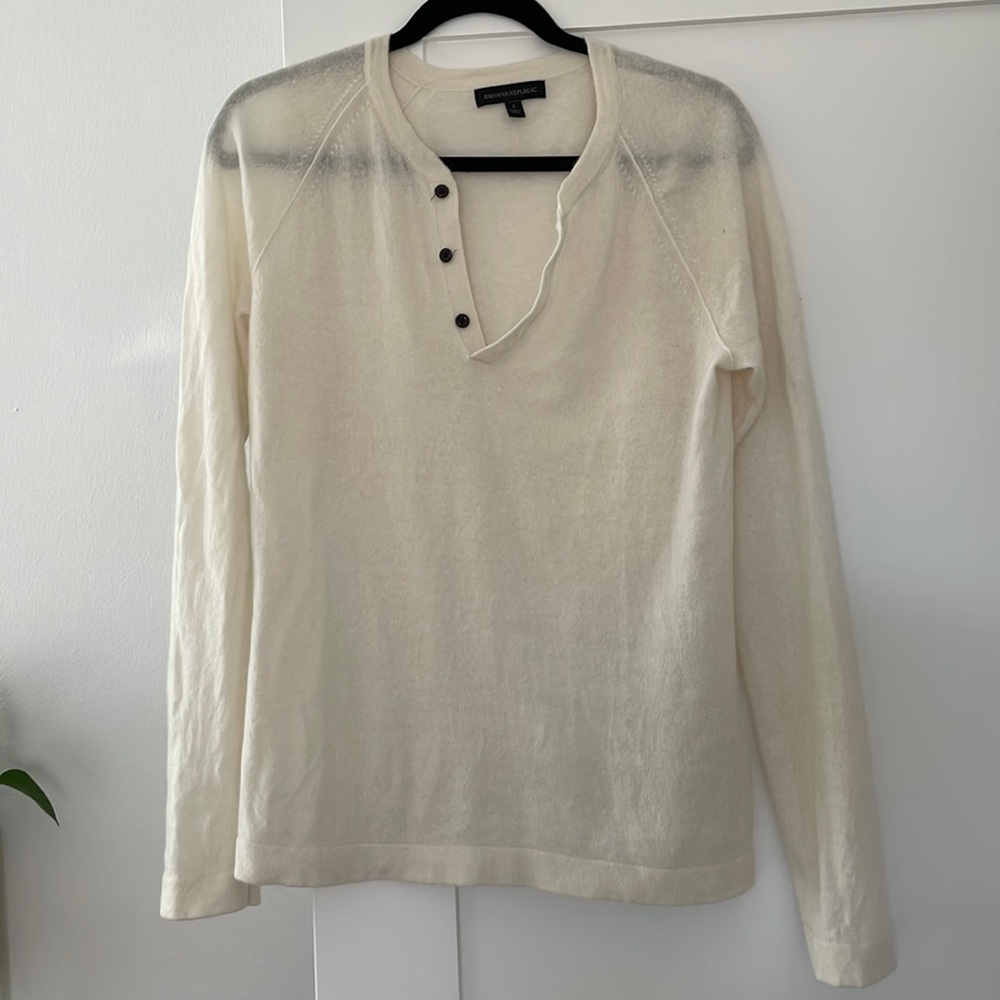 Banana republic Henley style sweater